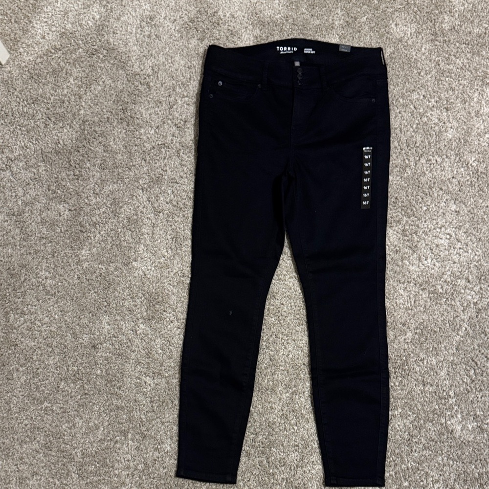 Torrid 16T Black Jegging in Super Soft Fabric